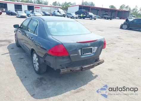 2007 Honda Accord 2.4 Lx z USA, uszkodzony, nr VIN 1HGCM56417A042966